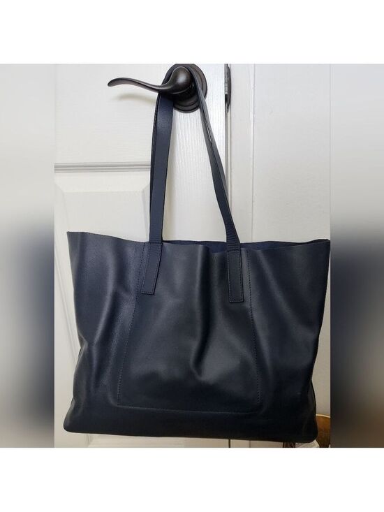 Everlane Handbags - New Everlane -Day Market Tote - Navy